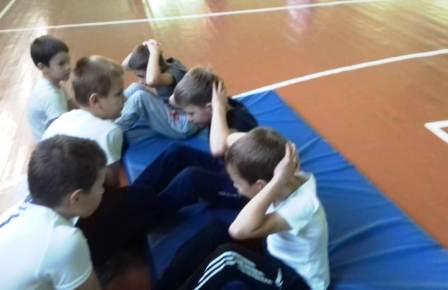Осенние - Ученики 2б класса укрепляют здоровье