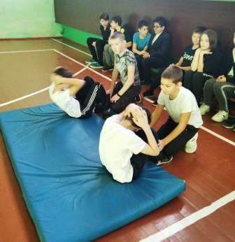 Физкультура и спорт - 6 классы сдают нормативы гто