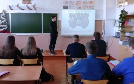 80-летие Победы - Кл.час в 9б классе на тему «Наш Герой»