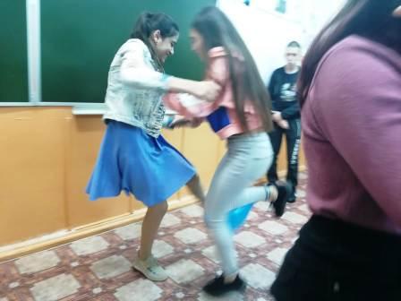 Зимние - Новогодняя встреча 8б класса