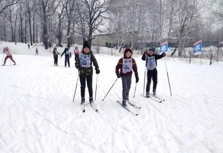 Физкультура и спорт - Соревнования по лыжным гонкам