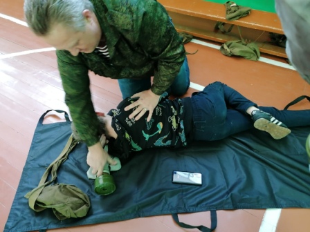 Семинары, уроки, мероприятия,.. - На уроке ОБЖ в 8б классе