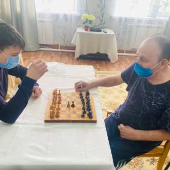Школьная жизнь - Юнармейцы 10 класса приняли участие в акции «Связь поколений» Всероссийского проекта «Волонтеры Победы»