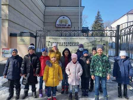 Интересно! - Экскурсия 2а класса в Пензенскую картинную галерею имени К.А. Савицкого