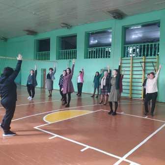 Физкультура и спорт - "Спорт.Здоровье.Долголетие"-утренняя зарядка в школе