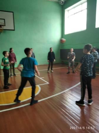 Физкультура и спорт - Соревнования по пионерболу