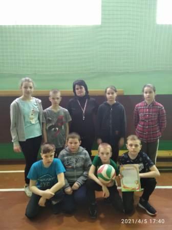 Физкультура и спорт - Соревнования по пионерболу