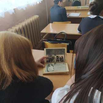 80-летие Победы - "Музей в Чемодане"- юнармейцы 4б класса рассказывают о Блокадном Ленинграде