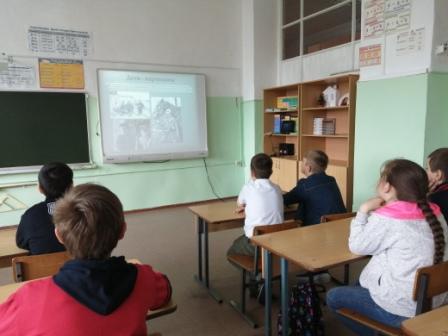 80-летие Победы - Акция «Голубь мира"в 4а классе
