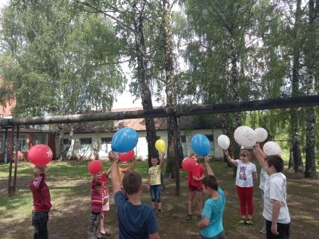 Летние - "День цветов» в лагере