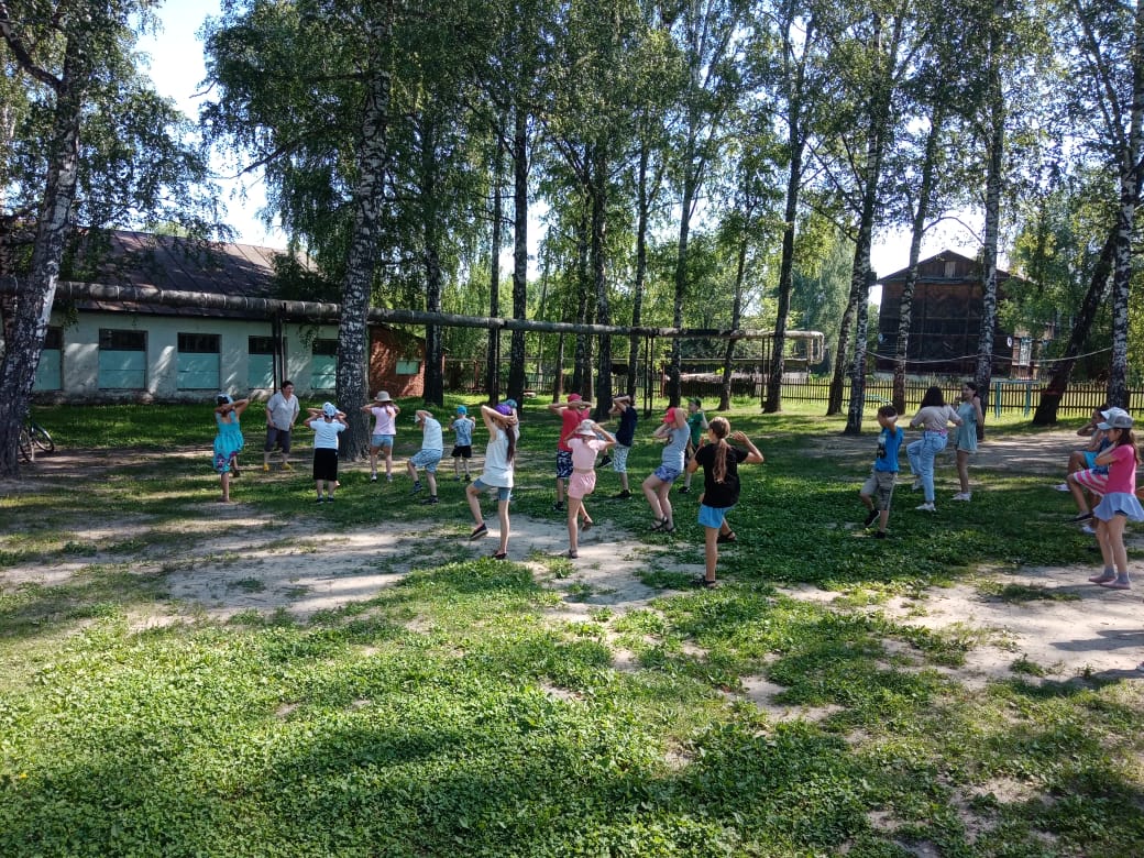 Летние - 2-й день в лагере «Улыбка!» -Акция «Сурск помнит!»