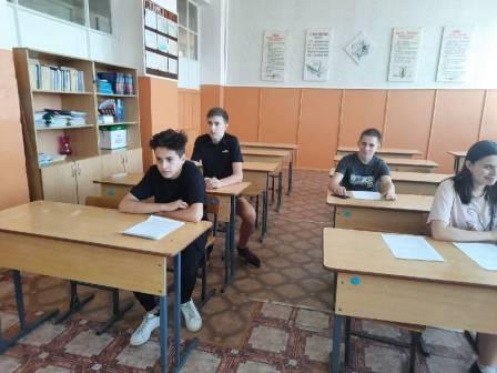 Сурский край – без наркотиков! - Выпускники приняли участие в акции «Сурский край-без наркотиков»