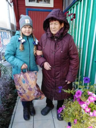 Школьная жизнь - "День пожилых людей» в 3б классе