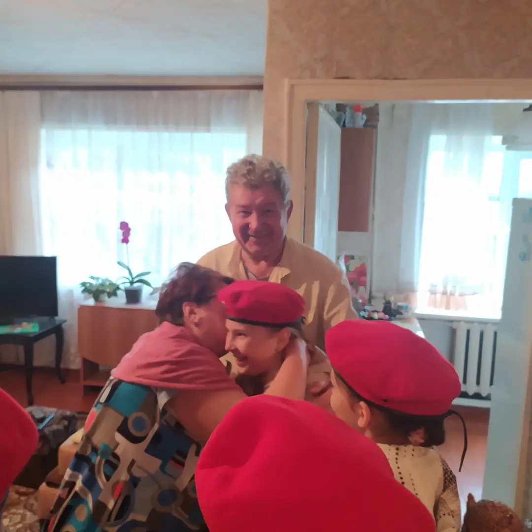 Школьная жизнь - "С днем учителя!"-поздравление ветеранов педагогического труда