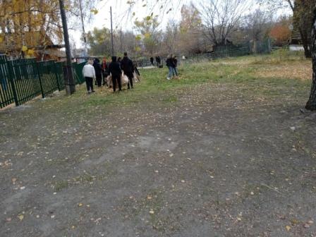 Школьная жизнь - Трудовой десант в 8а классе