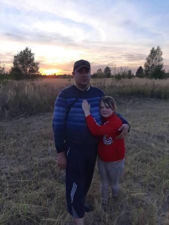 Школьная жизнь - С Днем отцов поздравляют всех пап учащиеся 5б класса