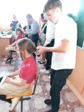 Школьная жизнь - Внеклассное мероприятие  «День всех мам» в 9б и 5б классах