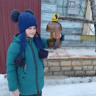 Интересно! - Акция «Покормите птиц зимой"-юнармейцы 3 б класса делают кормушки для птиц