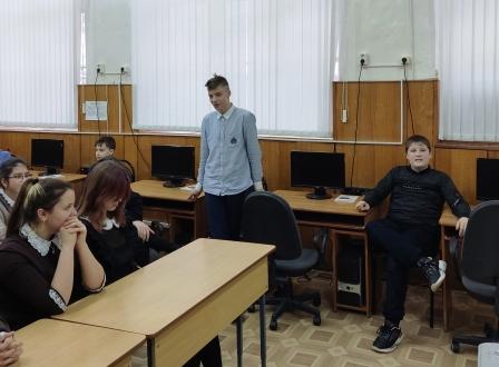 Школьная жизнь - День Героев Отечества в 7б классе