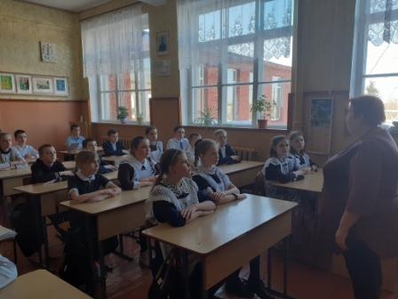 Школьная жизнь - Патриотическая акция «Своих не бросаем!» в 6 классе