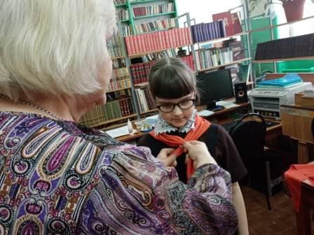 Интересно! - "К 100-летию Пионерии"-внеклассное мероприятие в 1б и 4б классах