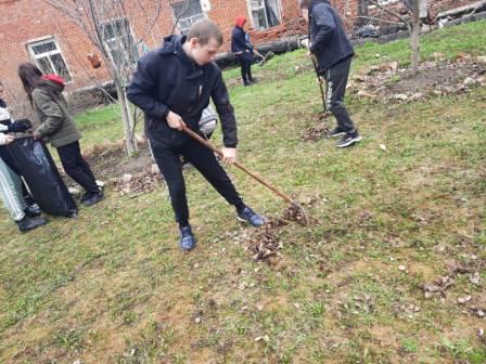 Школьная жизнь - Трудовой десант в 9б классе