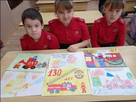 Профориентация - Юнармейцы 3б класса поздравляют с праздником пожарной службы сотрудников МЧС