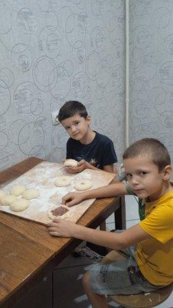 Школьная жизнь - "Акция «Вместе с семьей» в 4а классе