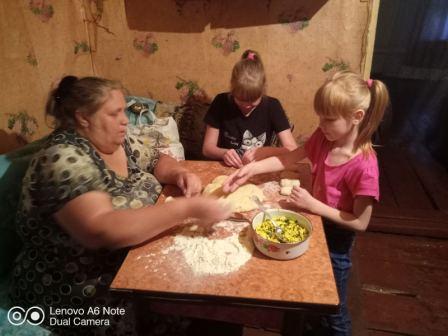 Школьная жизнь - "Акция «Вместе с семьей» в 4а классе