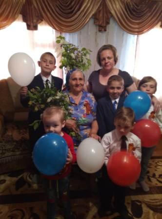 Школьная жизнь - "Вместе всей семьей"-акция в 5б классе