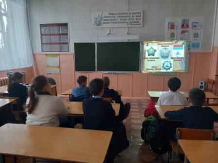 Интересно! - "За Россию, за народ!"- мероприятие в 5б классе