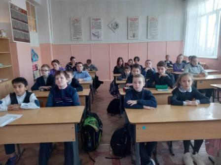 Школьная жизнь - "Разговор о важном. День Конституции» в 5б и 7-м классах
