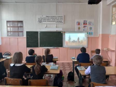 Школьная жизнь - "Киноуроки в школах России"- просмотр фильма «Мост» в 5-х классах