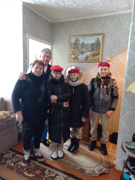 Школьная жизнь - Поздравление учителей-ветеранов с Международным женским днем 8 Марта