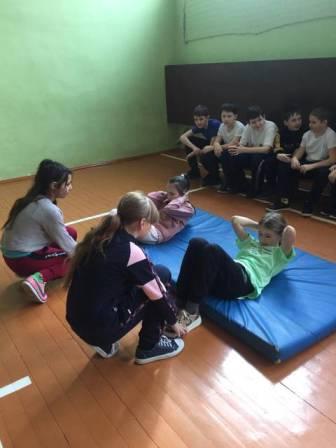 Физкультура и спорт - ГТО- это образ жизни в 5б классе